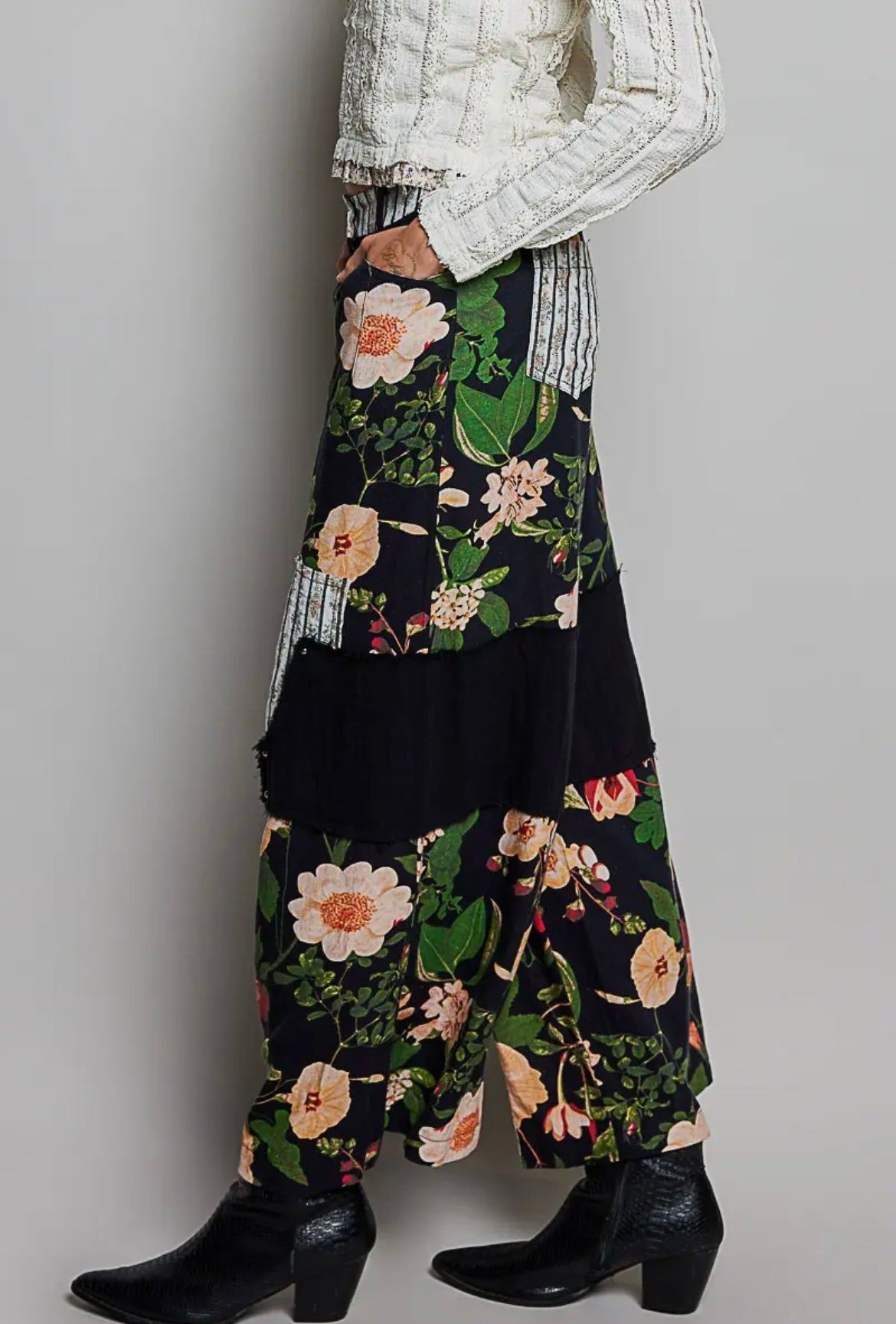 POL, Floral mixed media pants