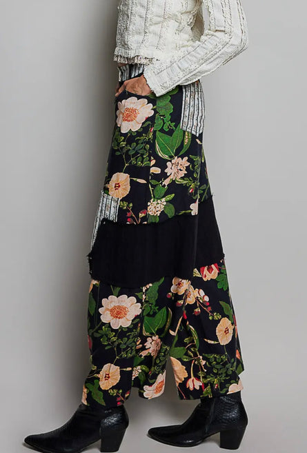 POL, Floral mixed media pants