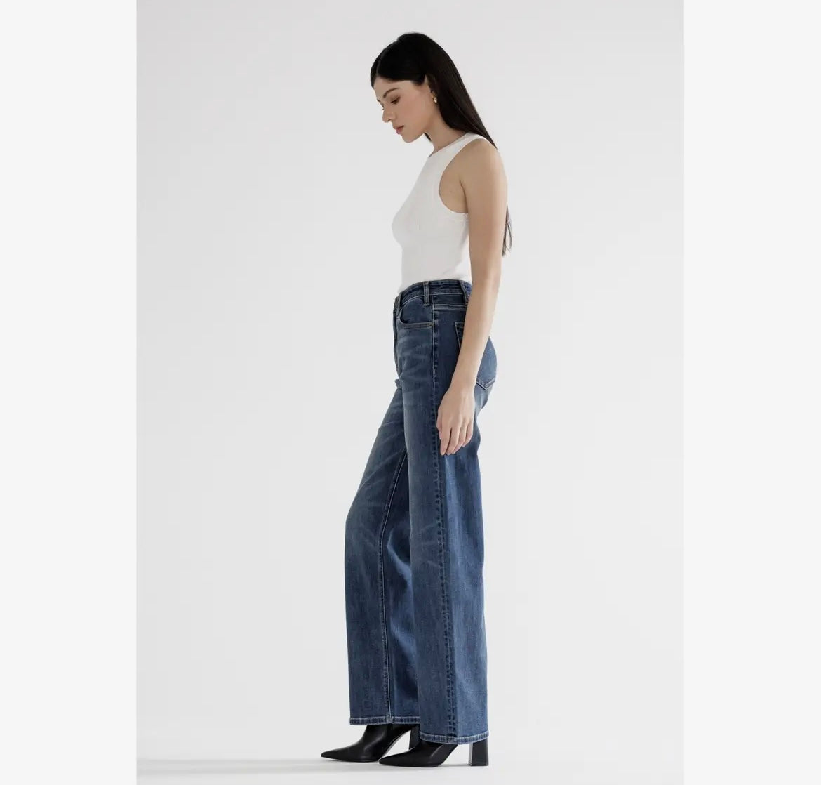 The Midtown Classic Straight Leg Jean