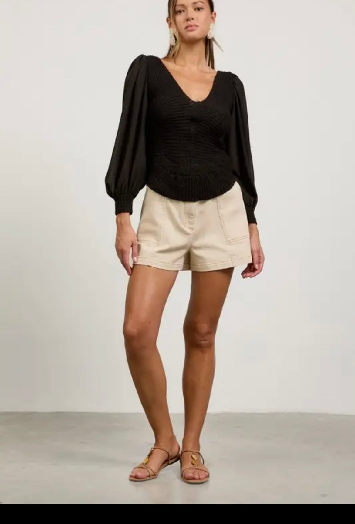 Madeleine, curved hem knitted blouse