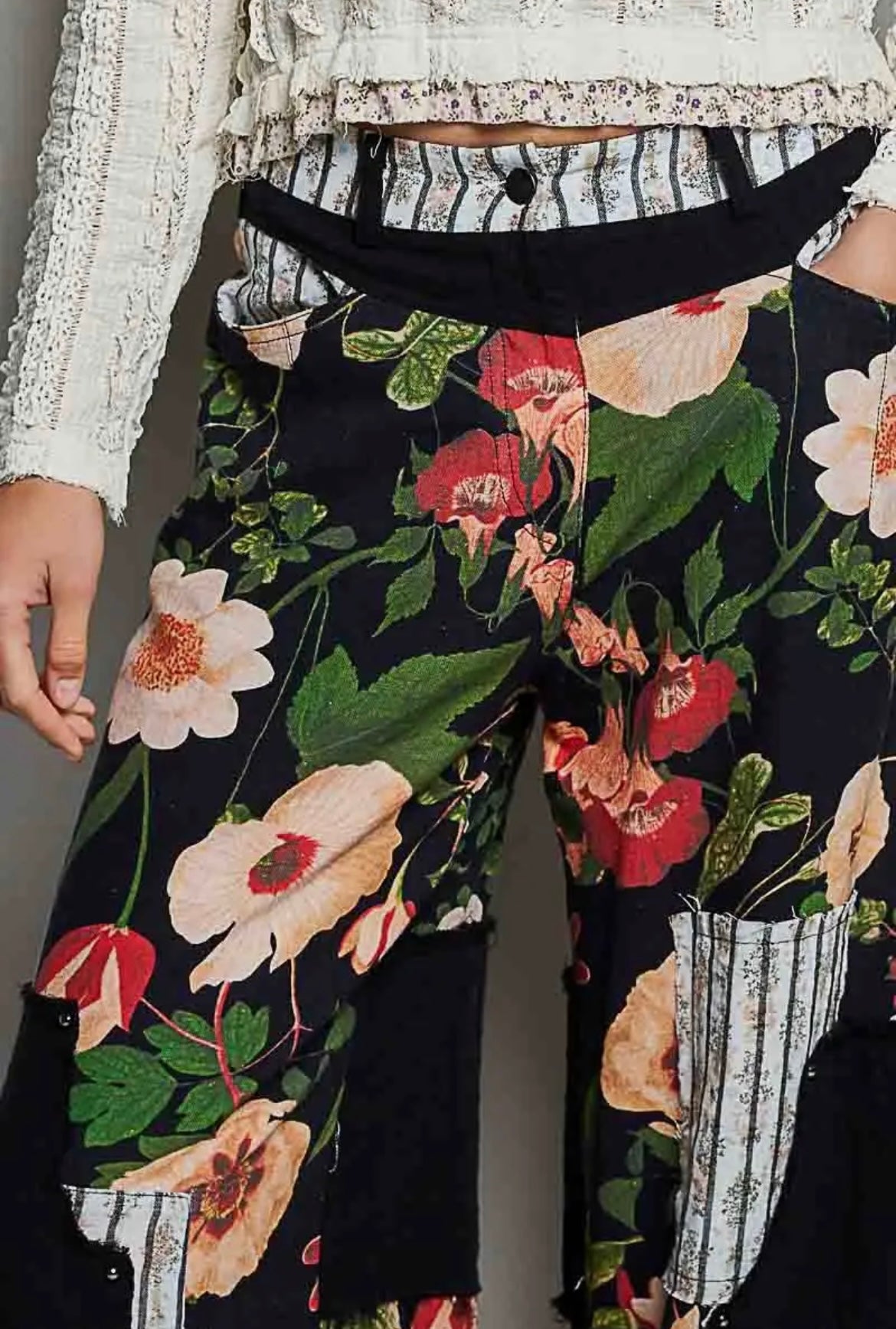 POL, Floral mixed media pants